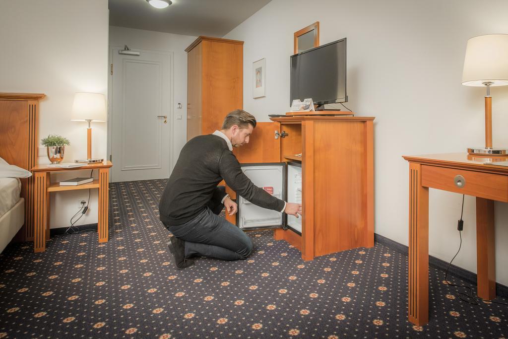 Single Room,174339894:JPEG